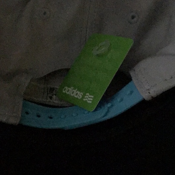 Addias hat - Picture 3 of 3